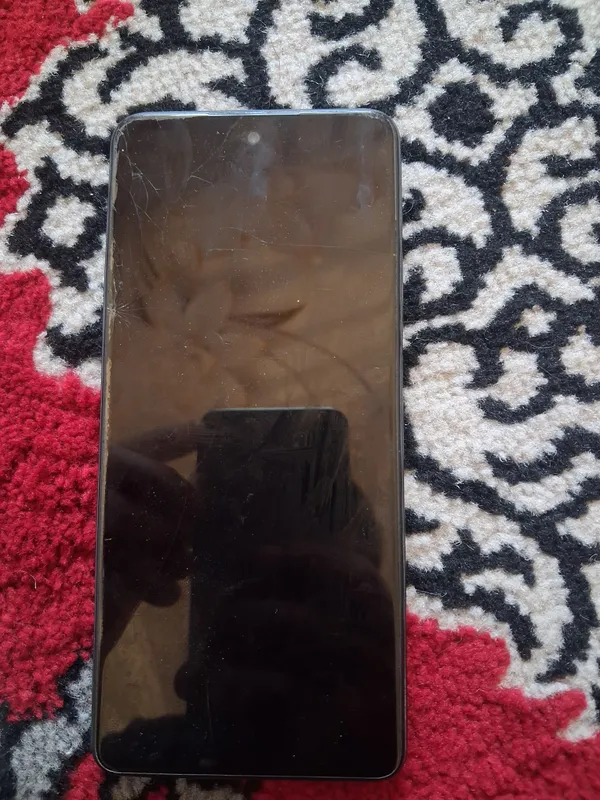 telifon sotiladi infinix Hot 40 xotira 256