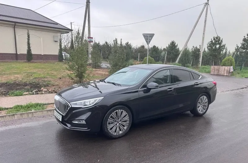 Hongqi H5 sotiladi 4 Hongqi H5 sotiladi 4