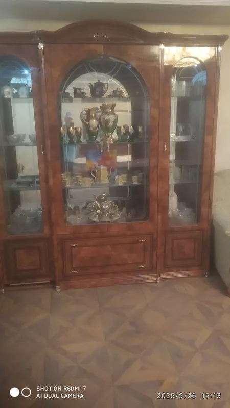 Italiya mehmonxona mebeli, 11 ta buyum Italiya mehmonxona mebeli, 11 ta buyum