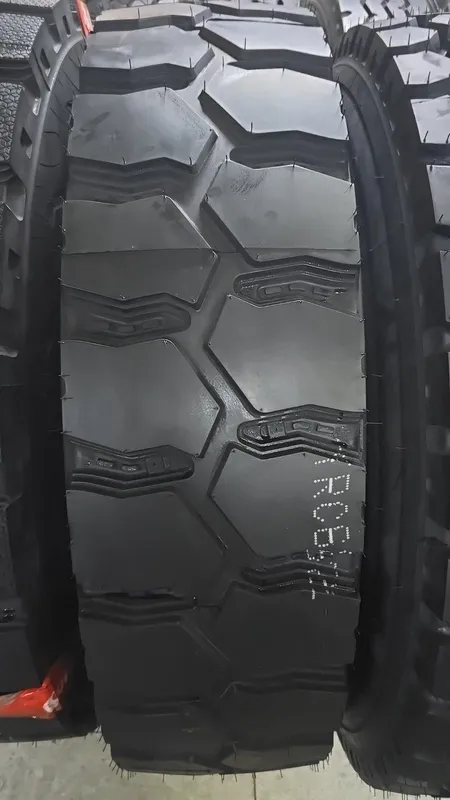 Roadone 12.00R20 22-слойная качественная шина 9 Roadone 12.00R20 22-слойная качественная шина 9