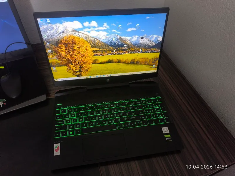 notebook. hp pavilion Core 7 10 gen 3