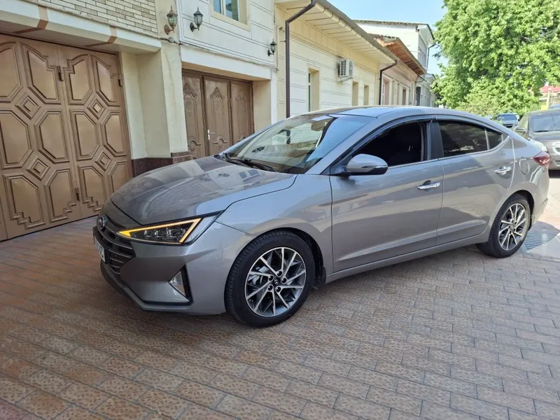 Hyundai elantra full 2AT