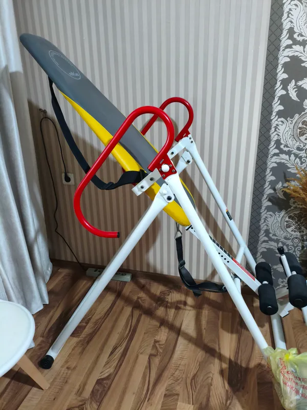 Тренажёр для растяжки позвоночника.