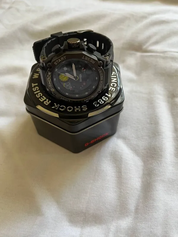 Erkaklar sport soati G-Shock Ferrari Edition — фото 1
