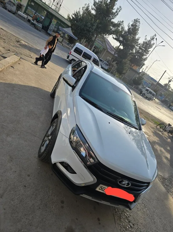 Lada vesta cros 1.8 2019 yil — фото 1