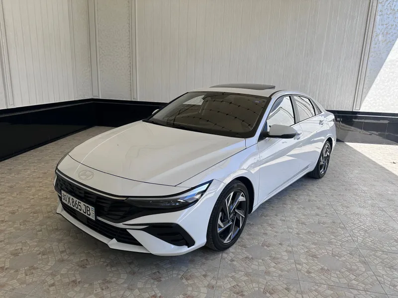 Hyundai Elantra.