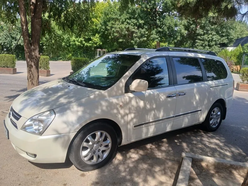 Rent car 8 kishil Carnival 1 Rent car 8 kishil Carnival 1