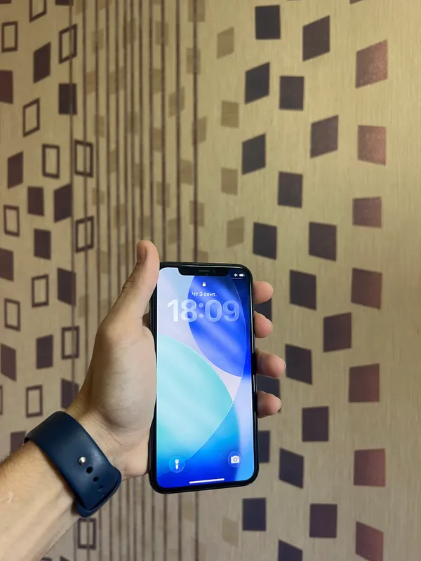 Идеальный iPhone 11 Pro, вакуумный 4 Идеальный iPhone 11 Pro, вакуумный 4