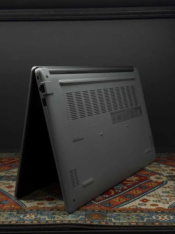 ASUS ExpertBook R5-150 / D5-8G/ 512G / 15.6" 60Hz 300nits/ Radeon 660M — фото 3