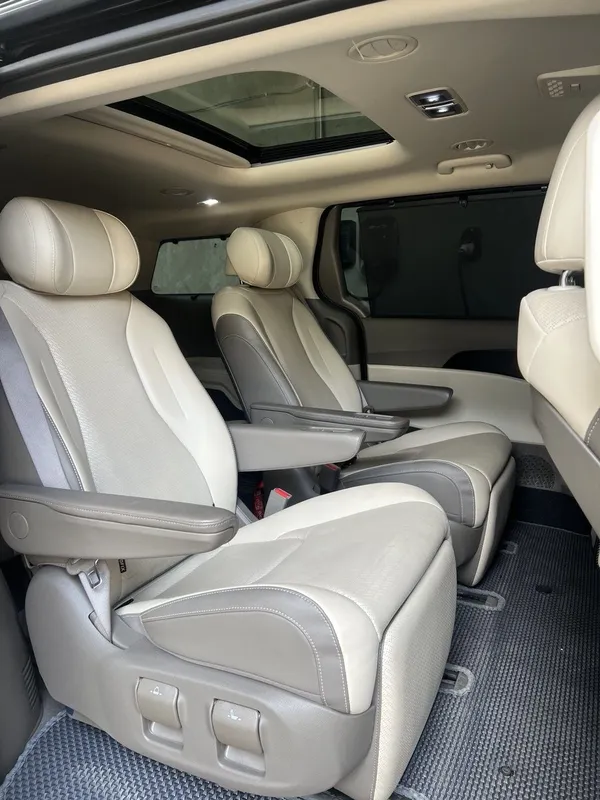 Kia Carnival 1.6 hybrid 2025 4