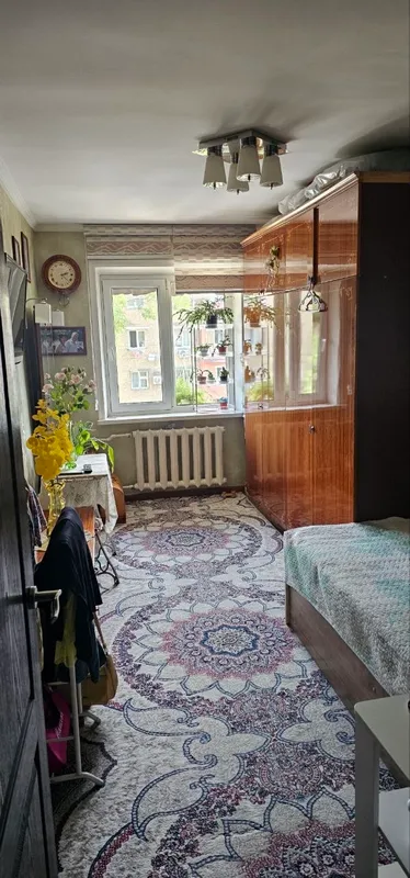 Своя 2-комнатная квартира, 3 этаж. 4