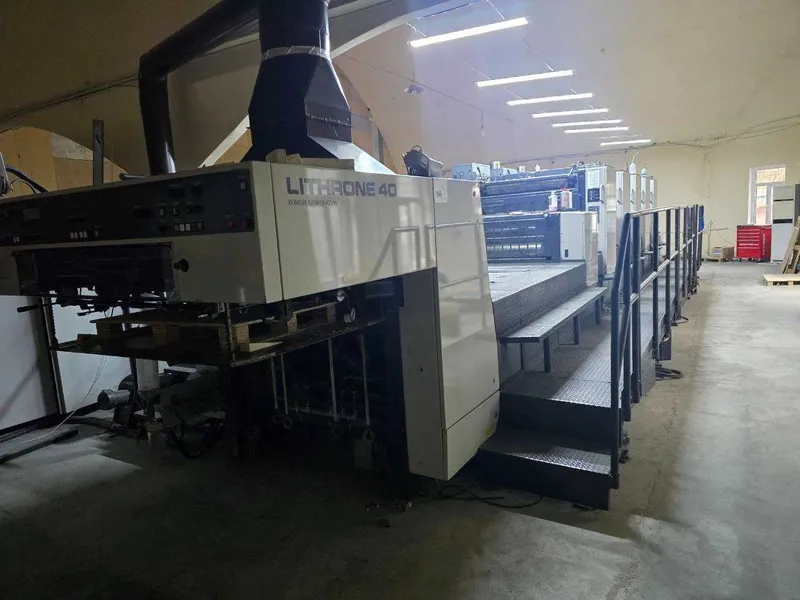 Продается Марка: Komori A1, UV