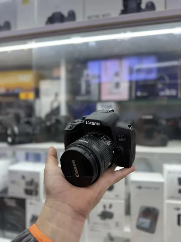 Canon 850D 18-55 is ii 1