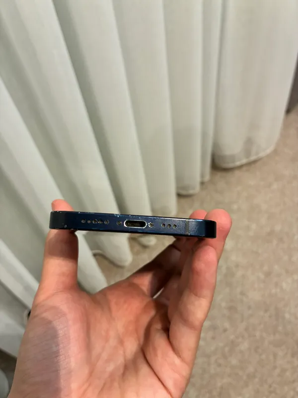 iPhone 12 черный 3