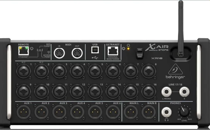 Цифровой микшер Behringer XR18 — фото 1