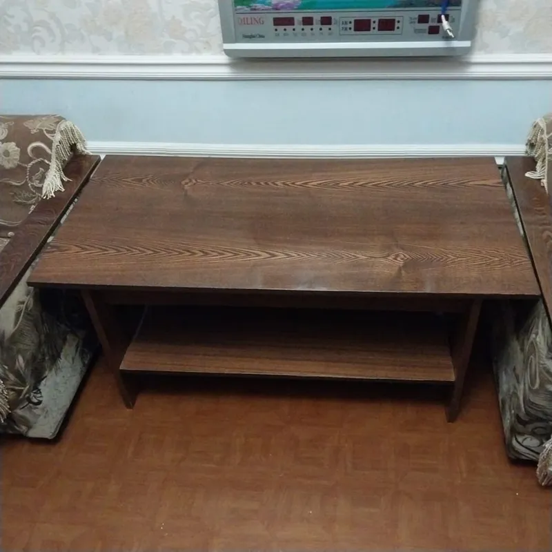 Продаётся Журнальный стол по осень хорошей цене