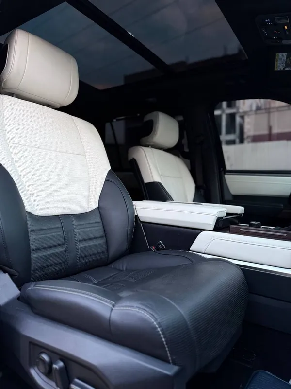 Toyota Sequoia Capstone — фото 4