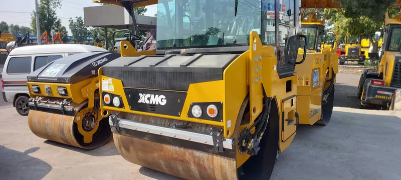 Двухвальцовый тандемный каток XCMG XD83 8 ТОН — фото 5