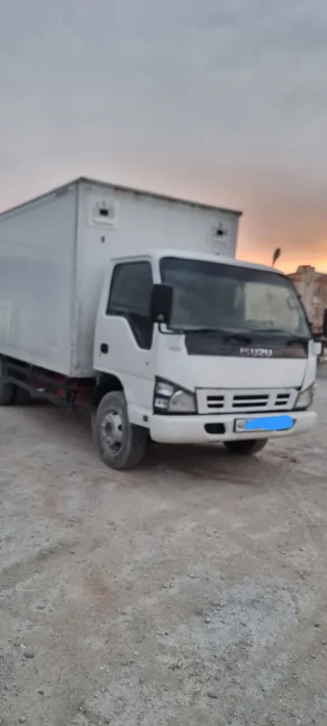 Isuzu gruzavoy furgon 2 Isuzu gruzavoy furgon 2