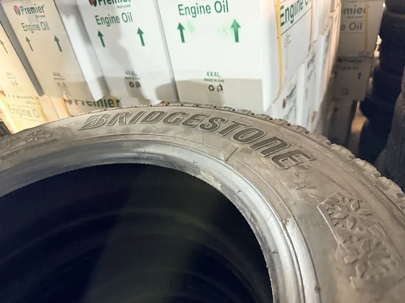 BRIGESTONE BILIZAK 205/70/17.5 made in JAPAN 2