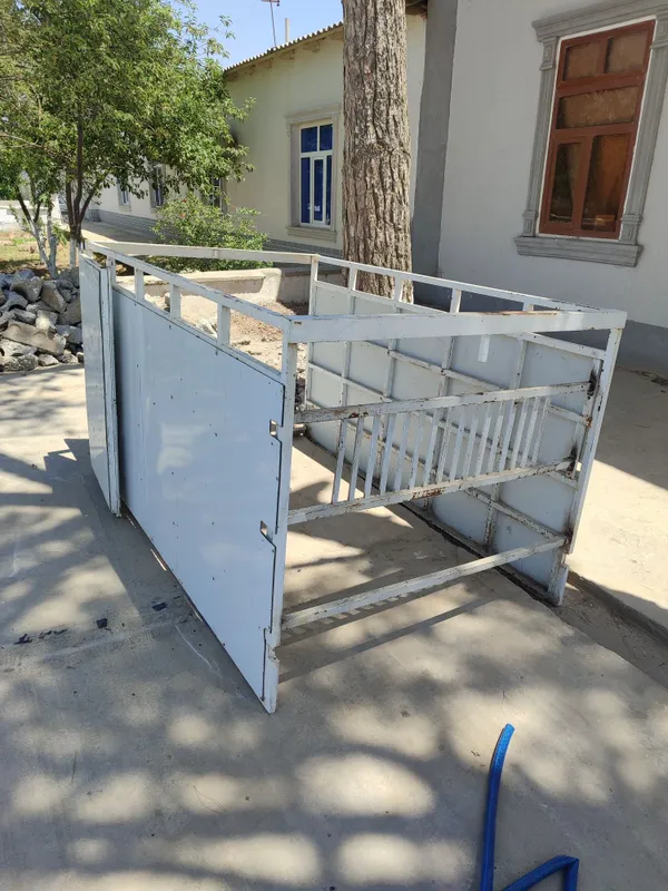 Laboning orqa alikafon borti