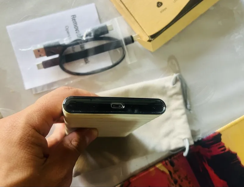 Tashqi HDD 1 TB + kabellari + chexolchasi bilan — фото 1