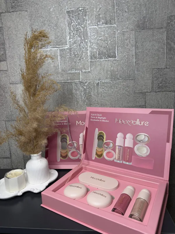 nabor REAL BEAUTY MAKE UP SET — фото 1