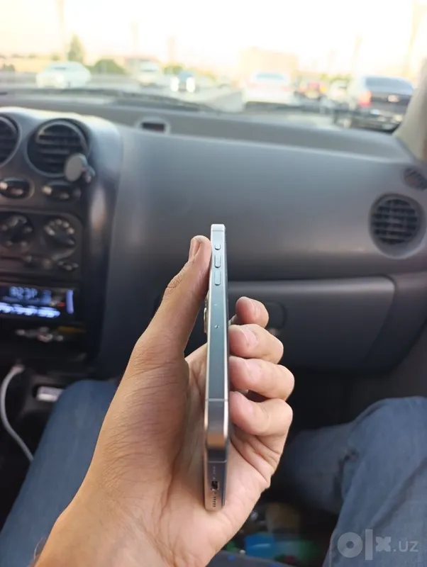 iPhone 15 Pro 128 ГБ, две SIM-карты 7