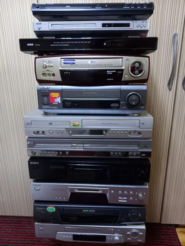 Хар турдаги видеомангитафонлар ва Двдилар сотилади.нархи 400мингдан. — фото 3