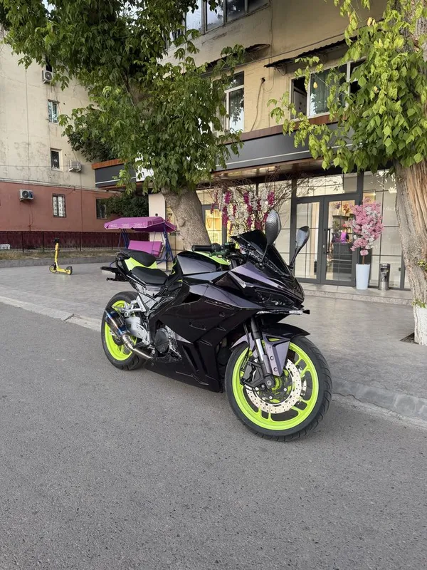 Motosikl 400 kub