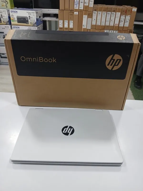 Hp omnibook core7-150u 16/512 4 Hp omnibook core7-150u 16/512 4