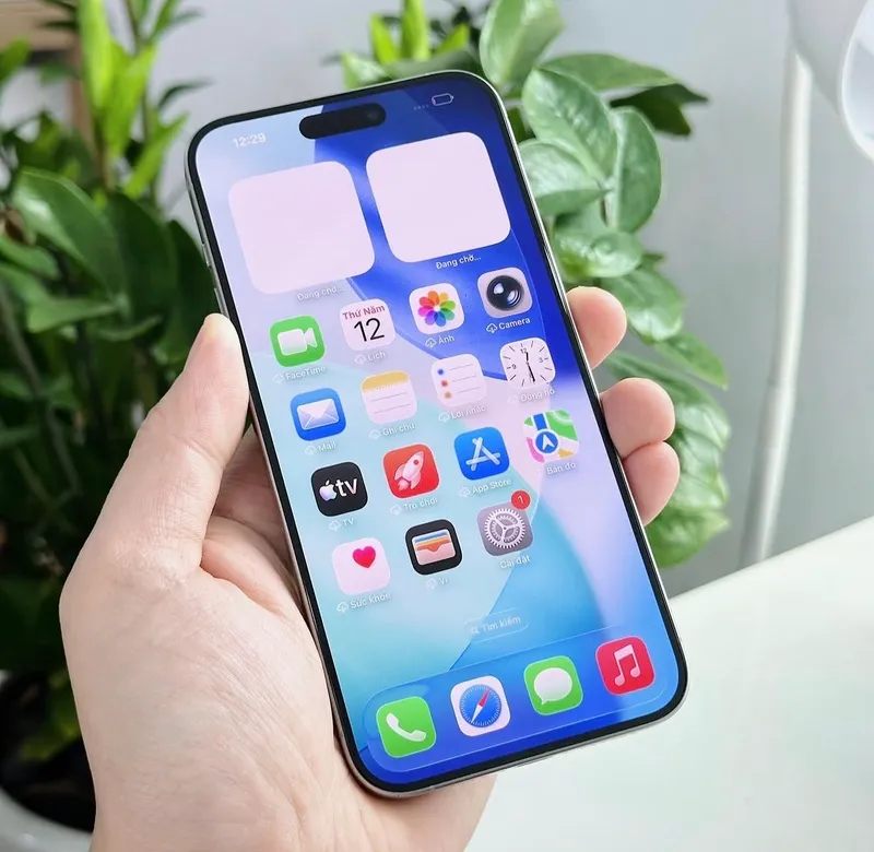 iPhone 15 ProMax 256Gb Titan Akk: 90% Kelwamiz — фото 1