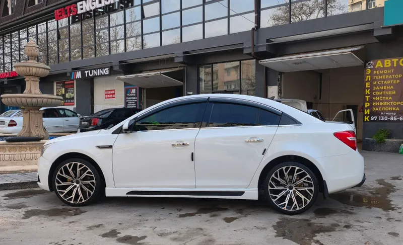 Chevrole CRUZE 1.8 Ideal 1
