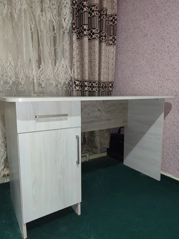 Рабочий (компьютерный) стол 1 Рабочий (компьютерный) стол 1