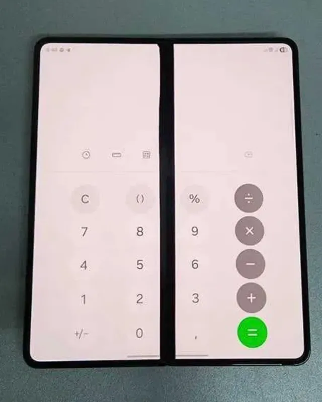 Samsung Galaxy Z Fold 5 с дефектом