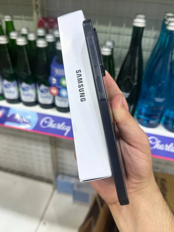 SAMSUNG GALXY A 17 4 SAMSUNG GALXY A 17 4