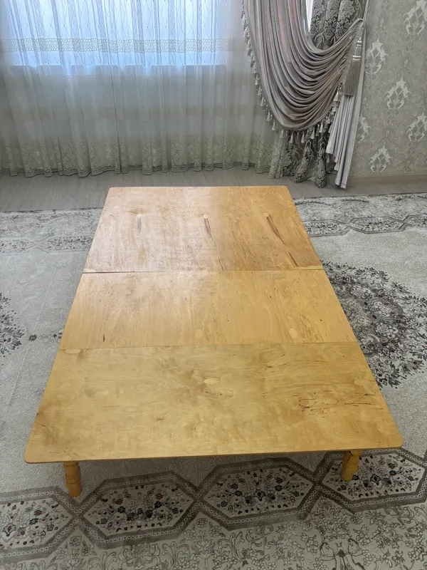 Xontaxta Stol yigaldan 1