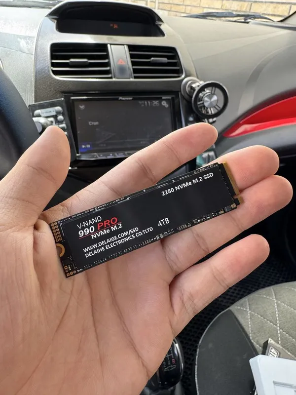 NVMe M.2 4TB ssd sotiladi 4 NVMe M.2 4TB ssd sotiladi 4