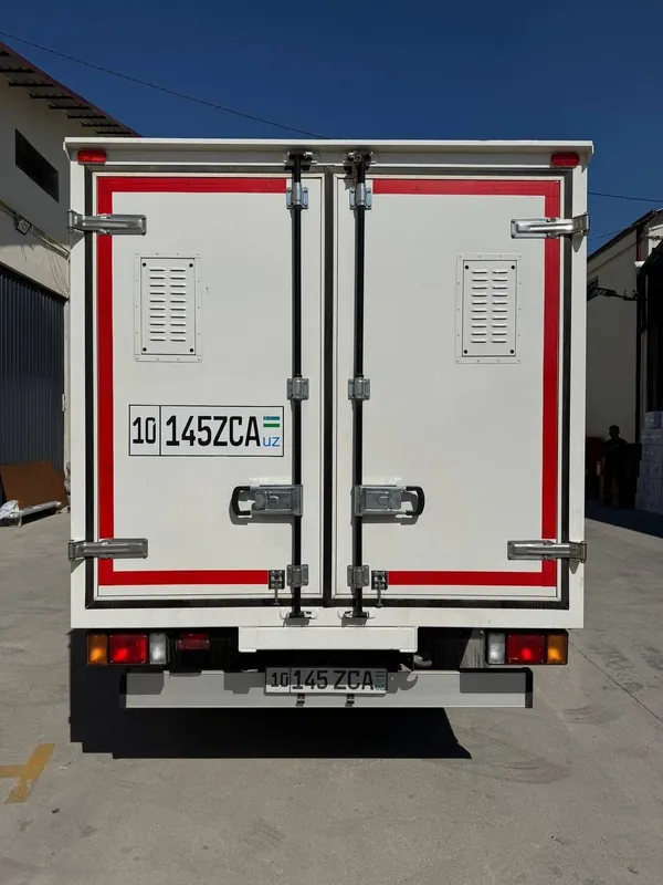 Isuzi NMR77H comfort 2