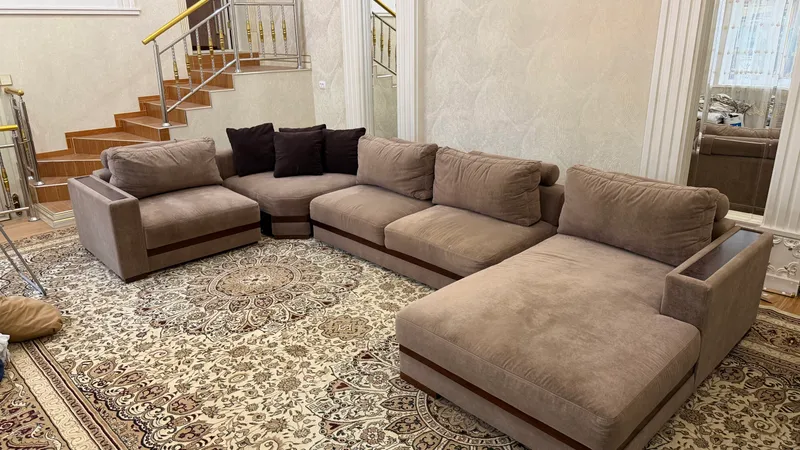 Mehmonxona uchun divan 4 Mehmonxona uchun divan 4