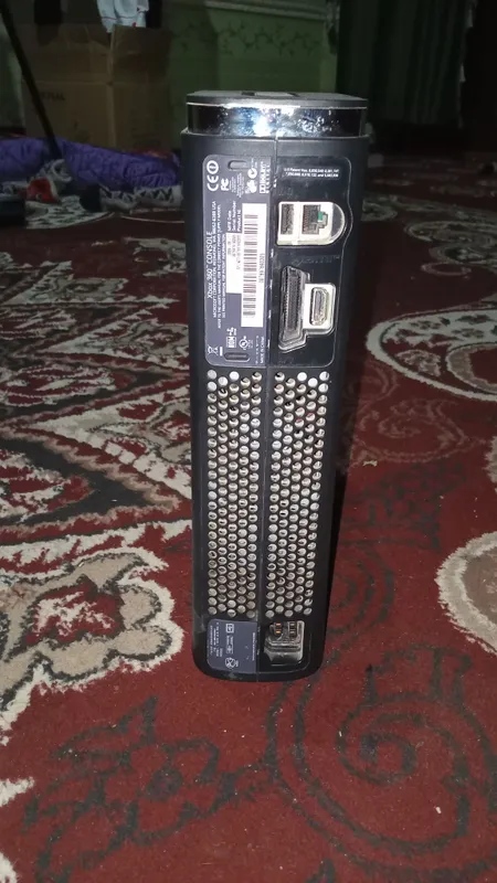 Игровая приставка Xbox 360, 128 GB памяти 2 Игровая приставка Xbox 360, 128 GB памяти 2