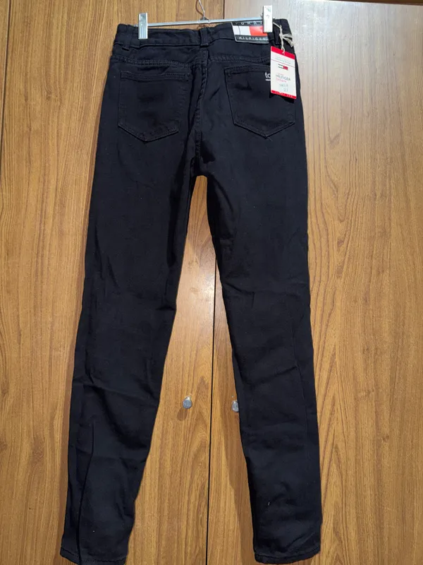 Tommy hilfiger ayollar shimi  razmer 27 yangi