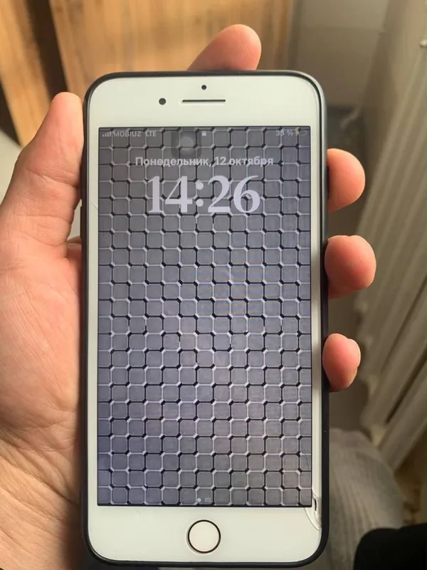 iphone 8 pulus 100/64 usellniy icloud bor ishladi 4