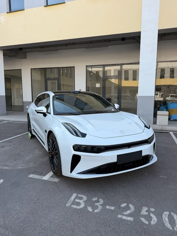 Zeekr 001 You Z Sport Restayling