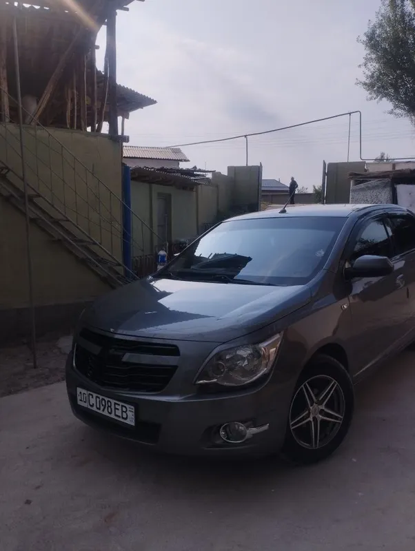 Chevrolet Cobalt sotiladi 8 Chevrolet Cobalt sotiladi 8