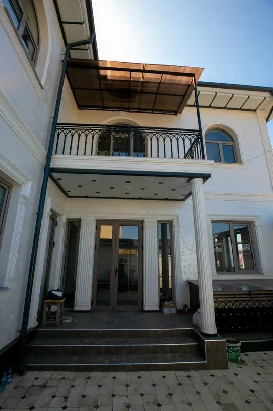 СРОЧНО ПРОДАЮ ЕВРО ДОМ в Янгихает р-н, Бинокор, 7 минут от Куйлюка