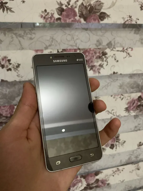 Samsung J2 Core iwlawi zor 2
