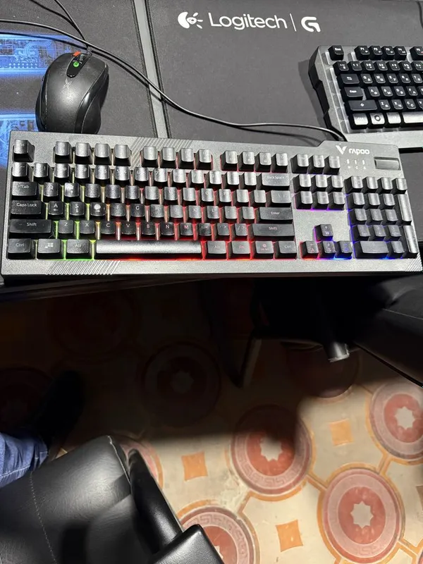 Klavitura sotiladi rapoo rgb Klavitura sotiladi rapoo rgb