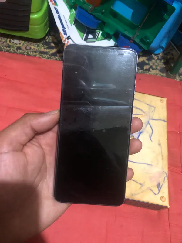 Telefon techno spark sotiladi 2