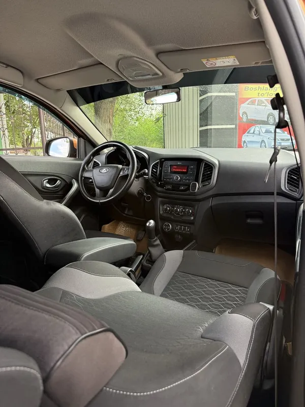 Lada Xray Cross 3